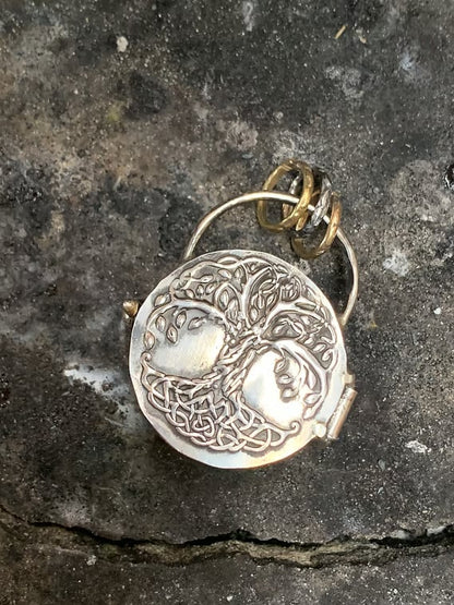✨100% Handmade 925 Silver Triple Moon & Tree of Life Locket(𝐄𝐦𝐦𝐚 𝐇𝐨𝐩𝐞 𝐇𝐚𝐧𝐝𝐦𝐚𝐝𝐞®)
