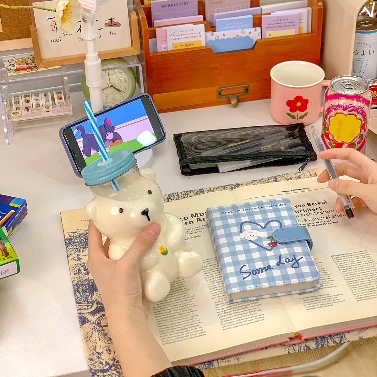 🧸 Cute Bear Glass Cup With Straw — 600ml